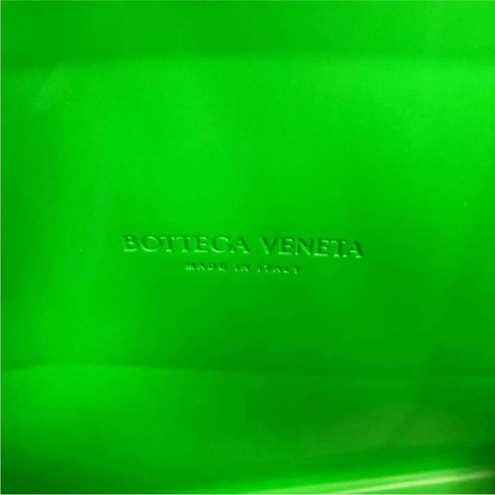 💚 Bottega Veneta Large Arco Rubber Tote Bag – Parrot Green 💚